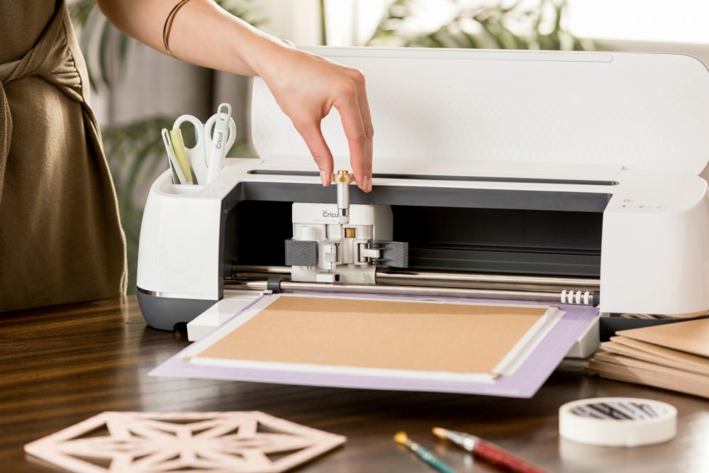 What's the Best Cricut Machine to Buy? - Jennifer Maker